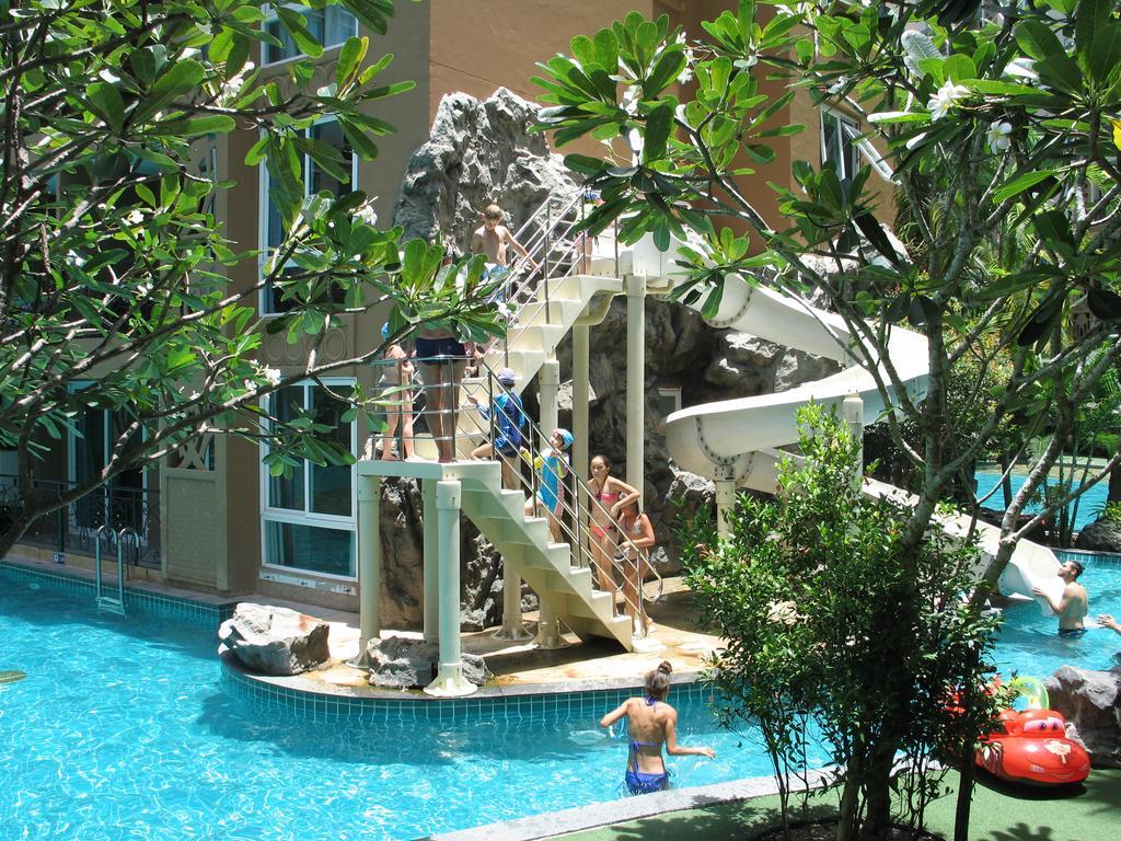 Atlantis Condo Resort Jomtien Beach Exterior photo